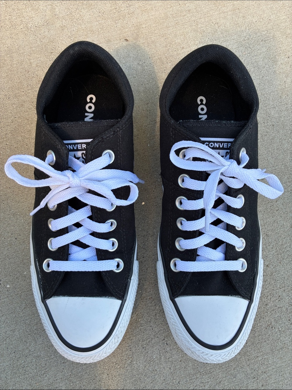Converse (7) Chuck Taylor All Star Madison Low Top Black